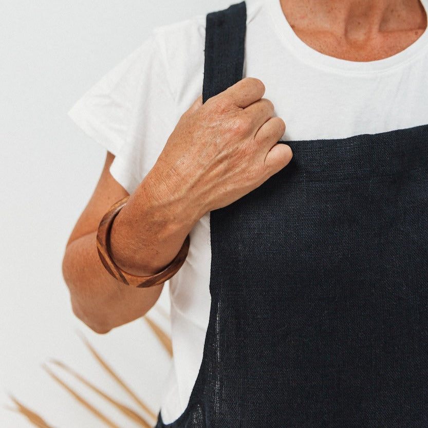 navy linen cross back apron