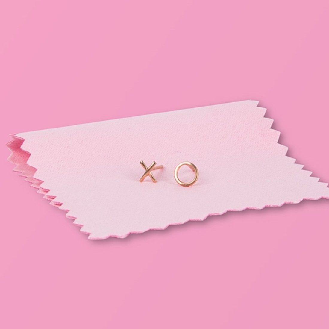 X & O stud earrings