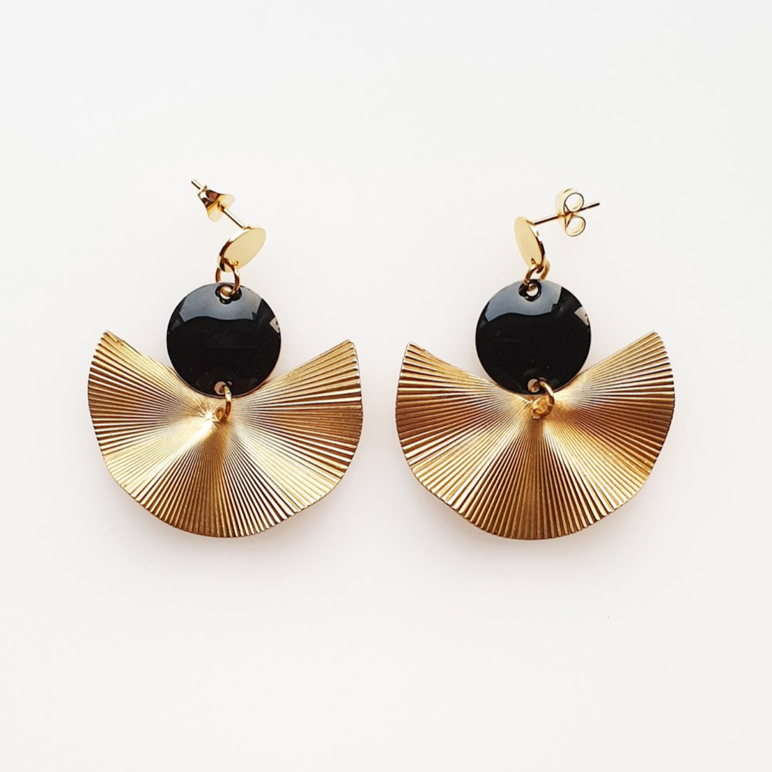 munroe earrings